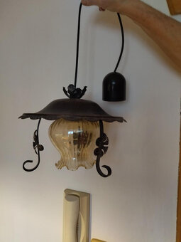 rádio,  foťák, stereo prohlížečka, budíky, světla, lampa - 14