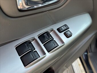 Toyota Hilux 3,0 D-4D  Double Cab 4x4 (2014) - 14