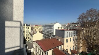 Pronájem bytu 2+1 + hala, 94m2, 2 balkony,  5. patro s výtah - 14