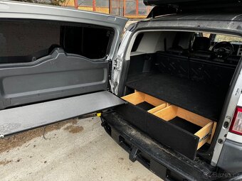 Toyota Fj 4.0 v6 benzín/LPG - 14