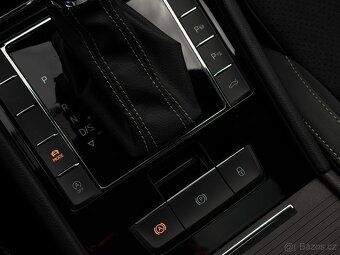 Škoda Superb 2.0TDi 110kW DSG7 SportLine, panorama, tažné - 14