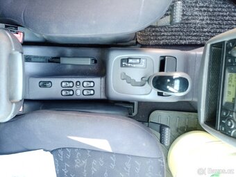Mercedes A 170 cdi automat,výbava Elegance - 14