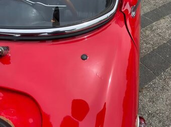 Renault Caravelle 1963 – elegantní francouzský roadster - 14