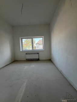 Bytový dům v centru Dubí u Teplic, 7 bytových jednotek - 14