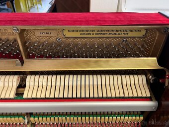 Zánovné pianino Petrof mod. Antik 105 opus. 567816, PRODÁNO - 14