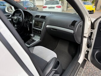 Škoda Octavia II RS 2.0tdi (125kw-CEGA) DSG-NAVI-TAŽNÉ-18”- - 14