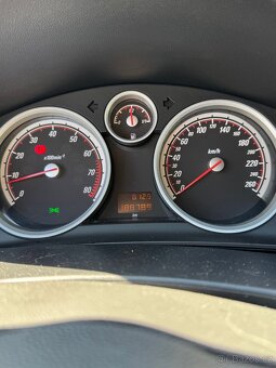 Opel Astra GTC 2.0T (Horší stav karoserie) - 14