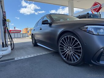 C220d 4matic BLACK MAGNA 2024, ZÁRUKA 7/26, 20TKM, 1.maj, ČR - 14