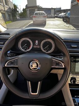 Škoda Superb 2.0 TDI DSG, 2019 — vzácná výbava - 14