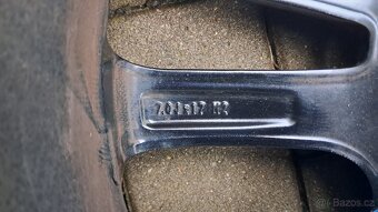 Prodám original zimní alukola Hyundai 215 55 17 5x114.3 - 14