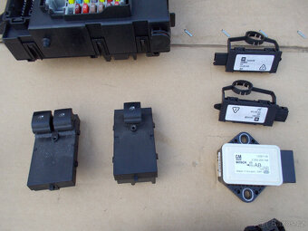 Díly Meriva B 1.4 88kw - č.1 - 14