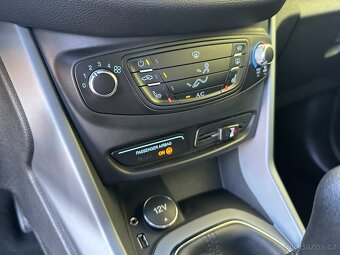 Ford B-MAX  1.0/74kW Eco Boost 1.Maj  ČR r.v. 2015 - 14