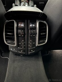 Porsche Cayenne Diesel V8 4.2TDI - 14
