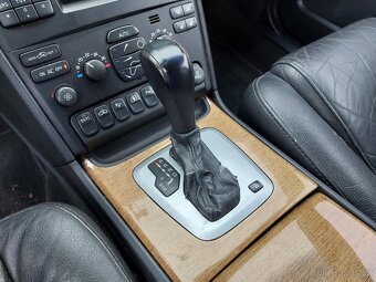 Volvo XC90, 2,4 D5 120kW 4x4 GEARTRONIC - 14