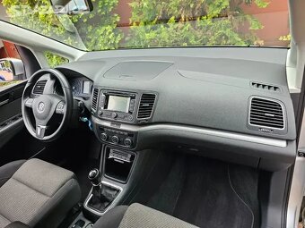 VW Sharan 2.0 TDI 103kW,4x4,Xenon,Navi,Serviska,Webasto. - 14