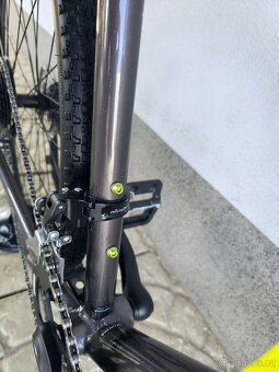Krosové kolo Specialized CrossTrail Sport 2020 28″ - 14