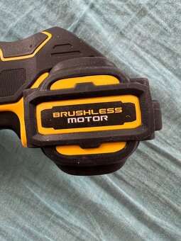 Dewalt XR Brushless DCS438  20V  3” Cut Off Tool  Bruska - 14