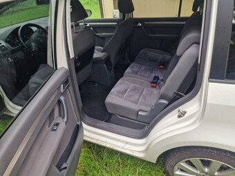 Volkswagen Touran,   VW Touran 2.0 TDI Highline - 14
