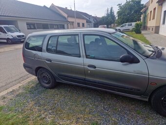 Renaul megane 1.4 16v 20001 najeto 245 tisíc kilometru - 14