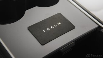 Tesla Model Y, 255kW 1.maj 37tkm ZÁRUKA - 14