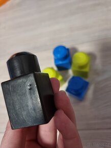 Stolek Mega Bloks včetně kostiček - 14