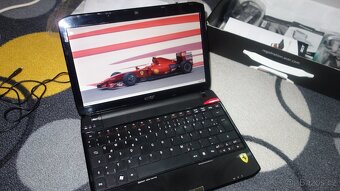 Ferrari Acer one - 200 》 komplet balenie 》laptop 》 notebook - 14
