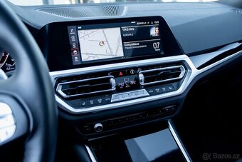 BMW Rad 3 330e/ ODPOČET DPH/ - 14