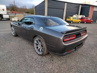 Dodge Challenger hemi - 14