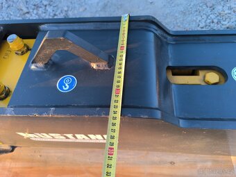 Hydraulické kladivo pro 10-16t - 14