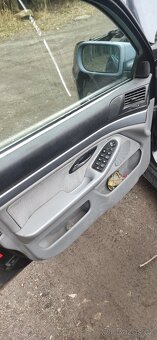 BMW E39 523i Touring na díly - 14