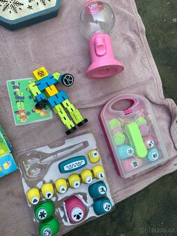 Hračky: polly pocket, autodráha, kuličkodráha, hra Frozen - 14