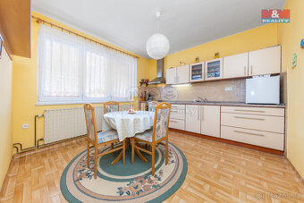 Prodej rodinného domu 195 m2, pozemek 646 m2, Starovičky - 14