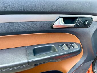 VOLKSWAGEN TOURAN CROSS 2.0 TDI,7 míst  - 14