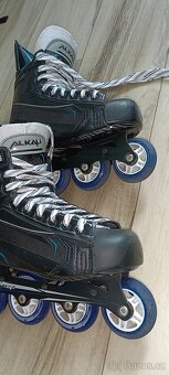 Hokejové on-line brusle profi vel.40.5 - 14