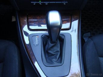 BMW Řada 3 320d EL.ŠÍBR XENONY AUTOMAT - 14