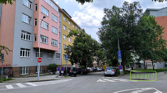 Pronájem cihlového bytu 2+1 s balkonem v oblíbené lokalitě - 14