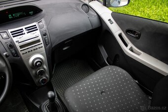 Toyota Yaris 1.3 VVT-I Terra Cool - Aj na splátky 1.majiteľ - 14