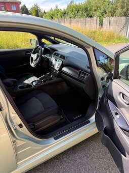 Nissan LEAF,  110kW ZERO 40kWh, ČR 1.MAJITEL, 100 % BATERIE - 14