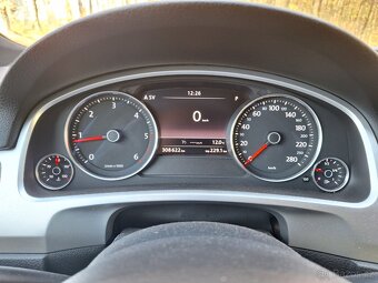 VW Touareg 3.0TDI 193kW r.v.2016 stk 7/26 - 14