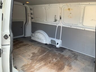 Volkswagen Transporter T5 2.0 TDI Long r.v.2018 - DPH - 14