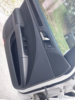 Prodám vyměním Škoda superb 2.0 tdi 103kw rv 2014 - 14