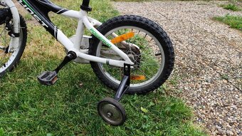 Ghost Race Powerkid 16" s kolečky a tažnou tyčí Trail Gator - 14