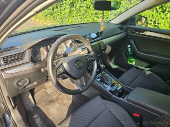 Škoda Superb kombi 2,0 TDi - 14