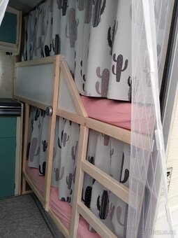 Karavan Caravelair Corail 330 pro 4 osoby - 14