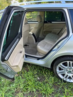 DÍLY Škoda Superb combi 4x4 - 14
