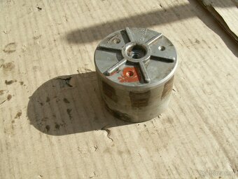 Díly z motoru Babetta typ 210 - 14