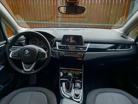 BMW 218i Active Tourer - 14