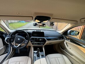 BMW 530XDrive Touring G31 - 14