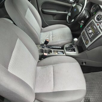 Ford Focus 1.6 74kw,poctivych 171tkm,klima - 14