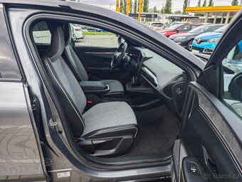Mégane E-TECH Techno EV60 220k 162kW po 1. majiteli - 14